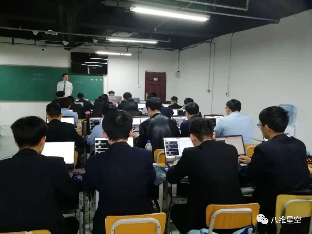 八維教育python培訓(xùn)