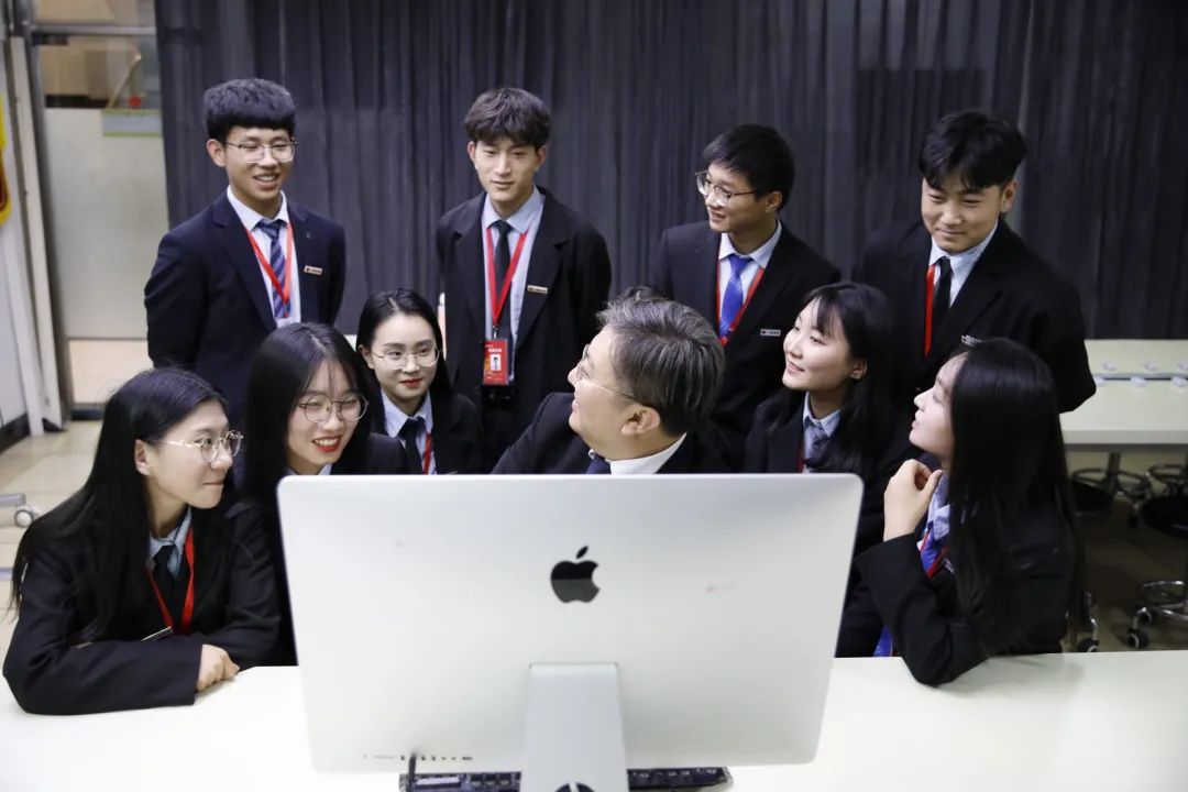 北京八維集團特色教育模式