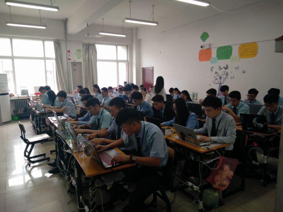 八維學(xué)校三項(xiàng)優(yōu)勢(shì)領(lǐng)跑IT職業(yè)技術(shù)教育培訓(xùn)助力學(xué)子職場(chǎng)生涯