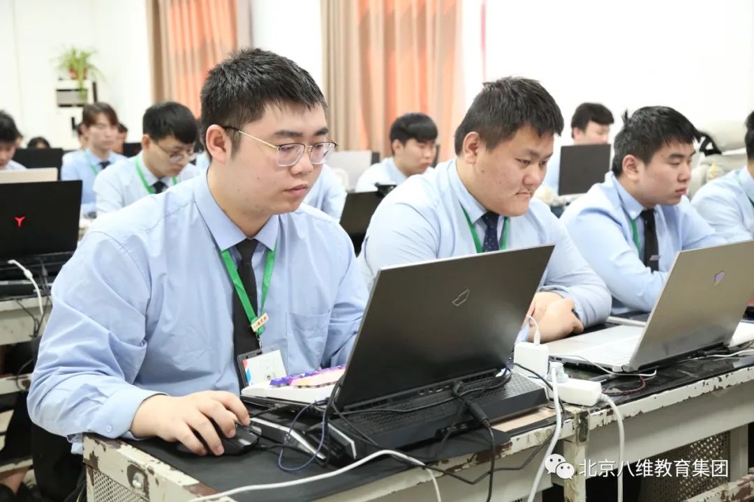 北京八維教育帶你領略數(shù)據(jù)分析之路讓你勇闖大數(shù)據(jù)時代的職場