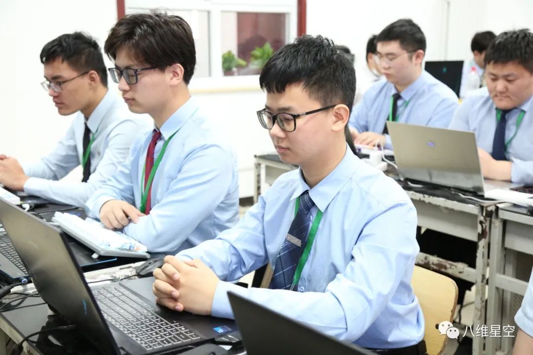 參加人工智能專業(yè)技術(shù)培訓(xùn)有哪些優(yōu)勢(shì)